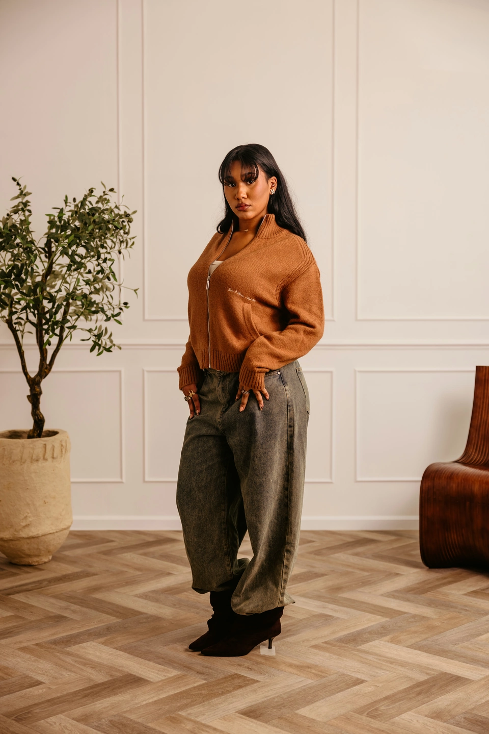 Camel wool-blend zip-up cardigan — female model, full-length front view